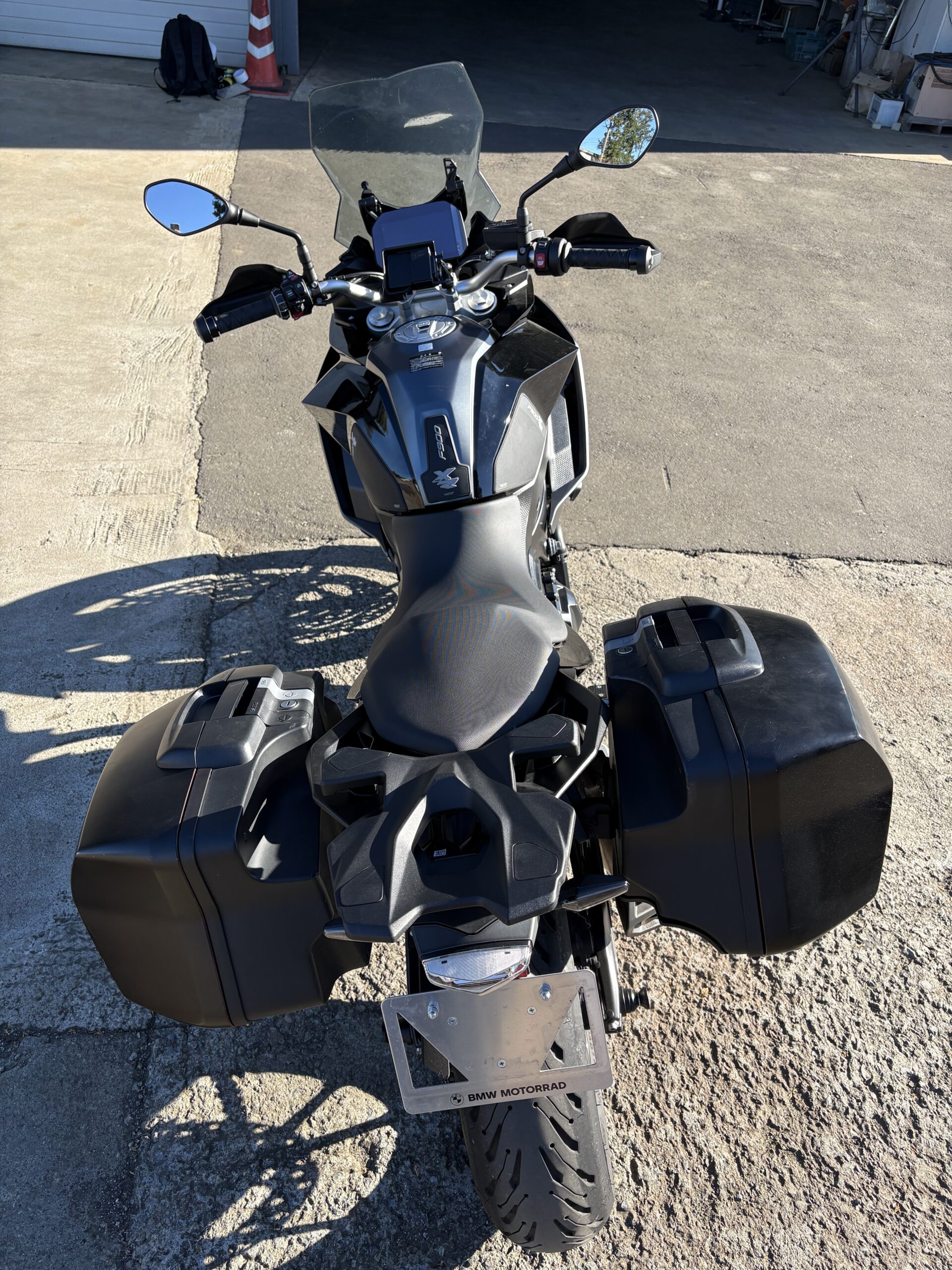 
								BMW F900XR full									