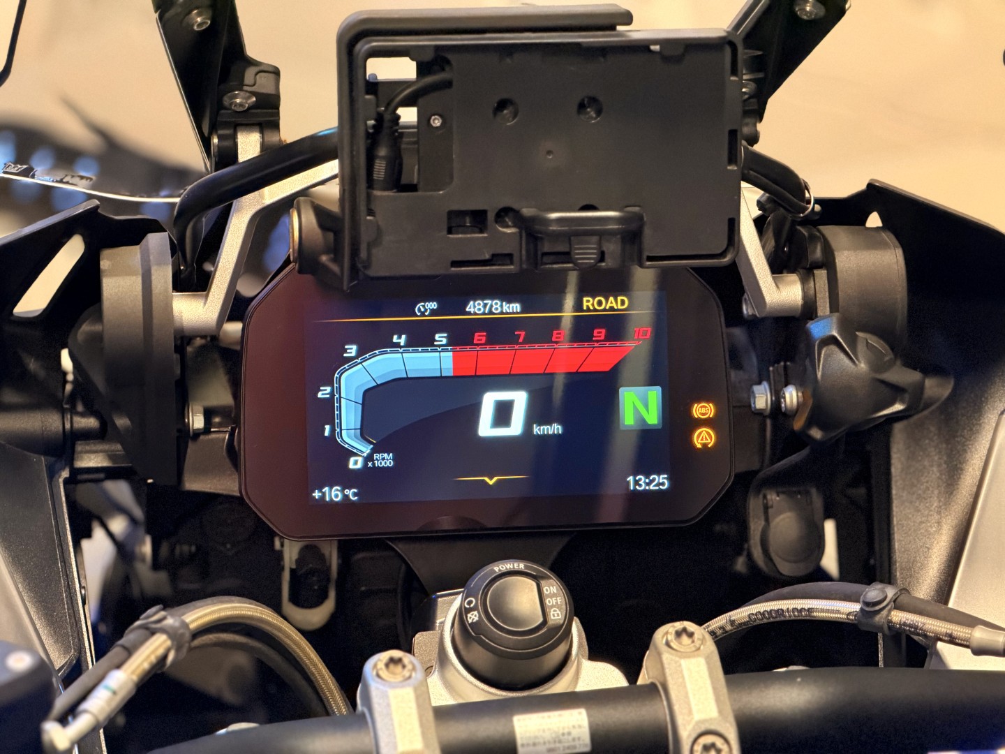
								BMW R1250GS Adventure full									